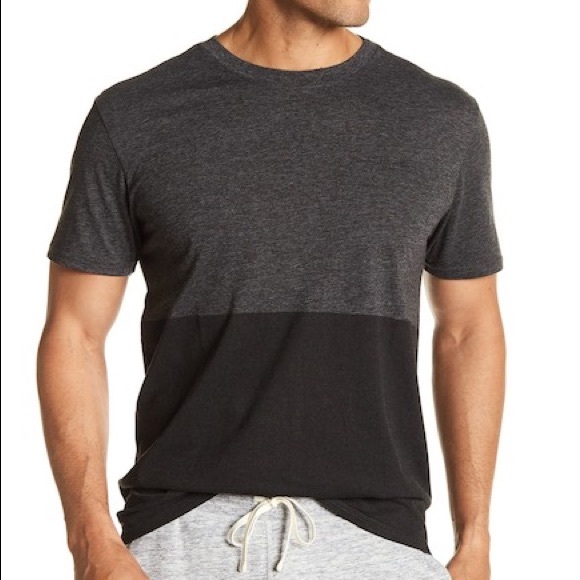 Other - Short Sleeve Front Graphic Print Signature Fit Tee